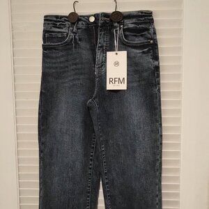 RFM LA Jeans New with tags Size 7/28, 94% Cotton, 2 % Spandex, MW Cold